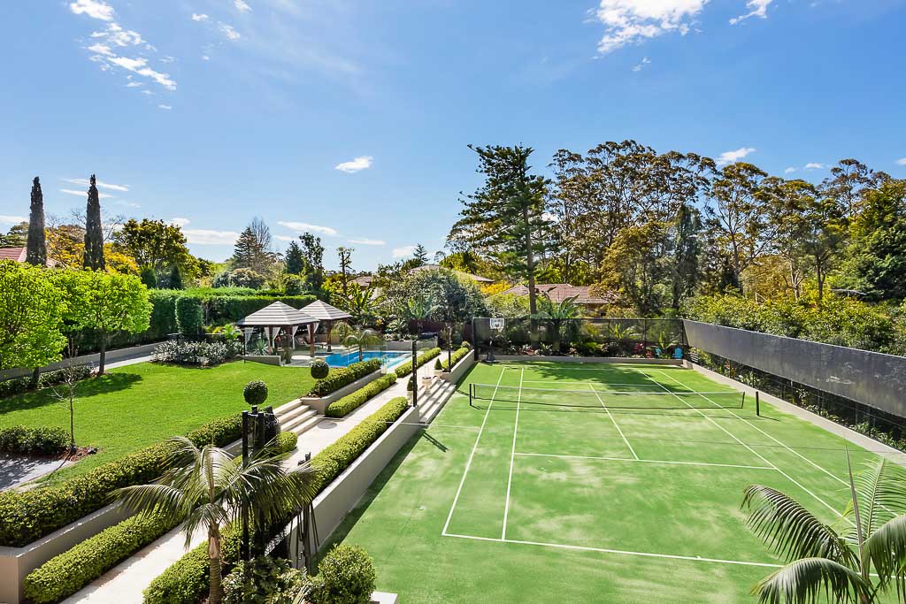What are the Best Tennis Court Surfaces for Backyards Image02