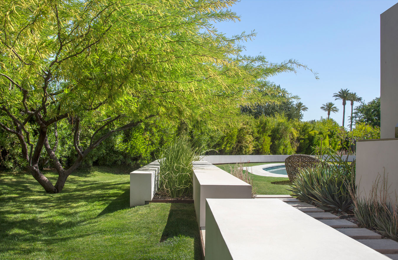 Colwell Shelor Landscape Architects Create Thriving Gardens in an Arid Region