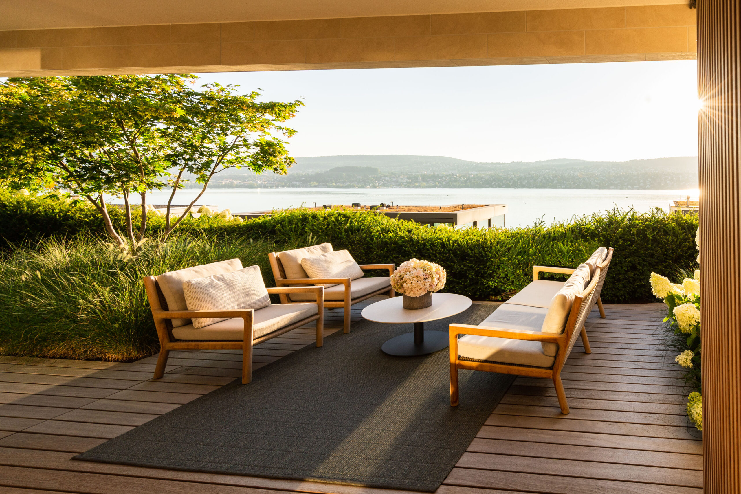 Enea Landscape Transforms a Family’s Terrace Overlooking Lake Zurich